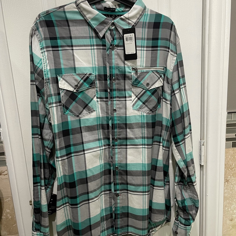 Guess button down for men.